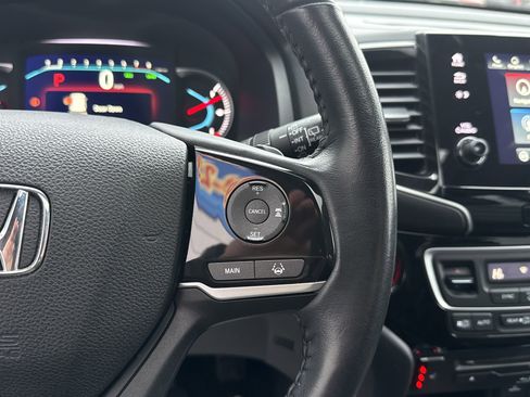 Used 2022 Honda Pilot Touring image 18