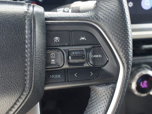Used 2024 Toyota Tacoma TRD Off-Road w/ TRD Off Road Premium Package AWD/4WD image 11