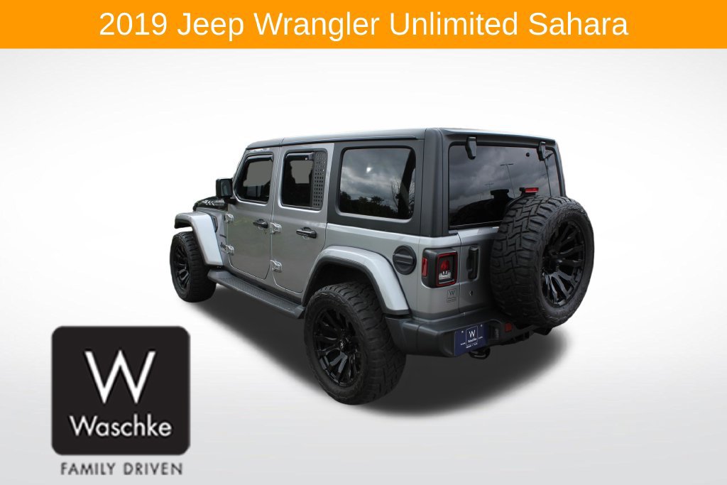 Used 2019 Jeep Wrangler Unlimited Sahara AWD/4WD image 5