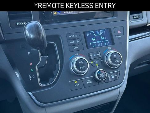 Used 2015 Toyota Sienna XLE image 11