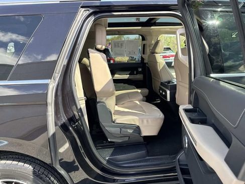 Used 2024 Ford Expedition Max Limited AWD/4WD image 12