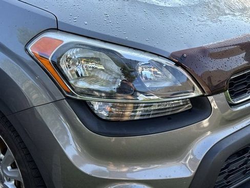 Used 2012 Kia Soul + FWD image 7
