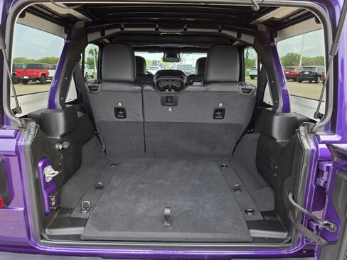 New 2026 Jeep Wrangler Unlimited Rubicon image 30