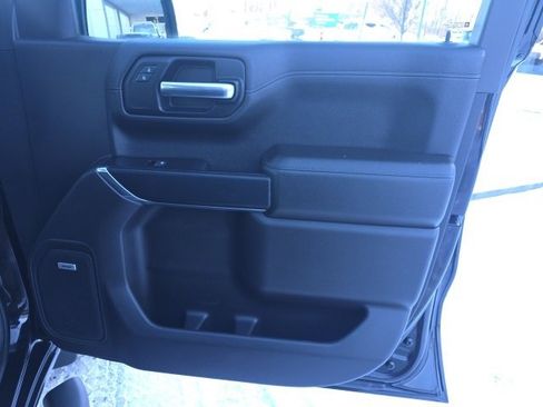 Used 2019 Chevrolet Silverado 1500 LT Trail Boss image 8