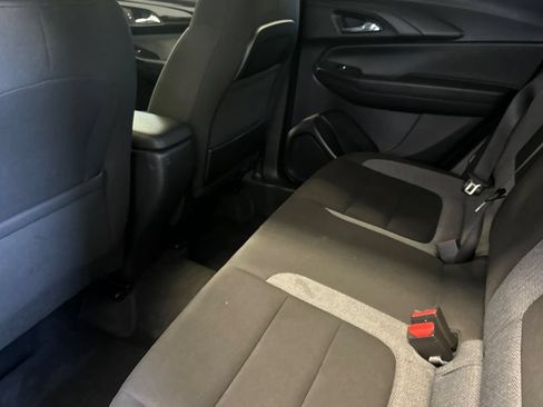 Used 2025 Chevrolet TrailBlazer LT AWD/4WD image 12