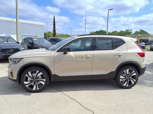 New 2026 Volvo XC40 B5 Ultra AWD/4WD image 4