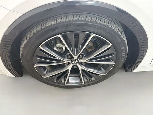 Used 2024 Toyota Prius XLE image 29