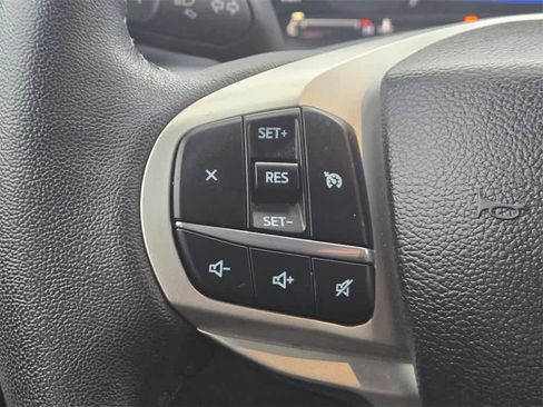 Used 2023 Ford Explorer XLT image 10