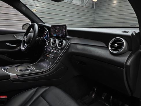 Used 2021 Mercedes-Benz GLC 300 4MATIC image 13