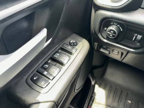 Used 2021 RAM 1500 Big Horn AWD/4WD image 10