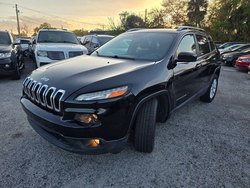 Used 2016 Jeep Cherokee Latitude image 3