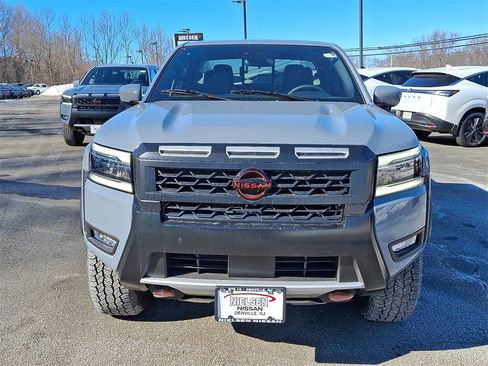 New 2025 Nissan Frontier PRO-4X w/ Tow Package image 2