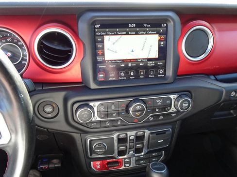 Used 2020 Jeep Gladiator Rubicon AWD/4WD image 22
