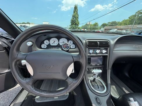Used 2001 Ford Mustang GT RWD image 39