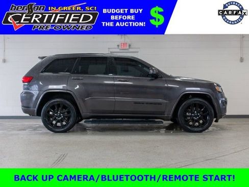 Used 2017 Jeep Grand Cherokee Altitude image 1