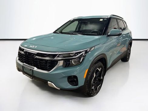 Used 2024 Kia Seltos EX AWD/4WD image 3