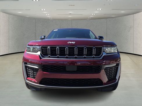 New 2026 Jeep Grand Cherokee Limited image 2