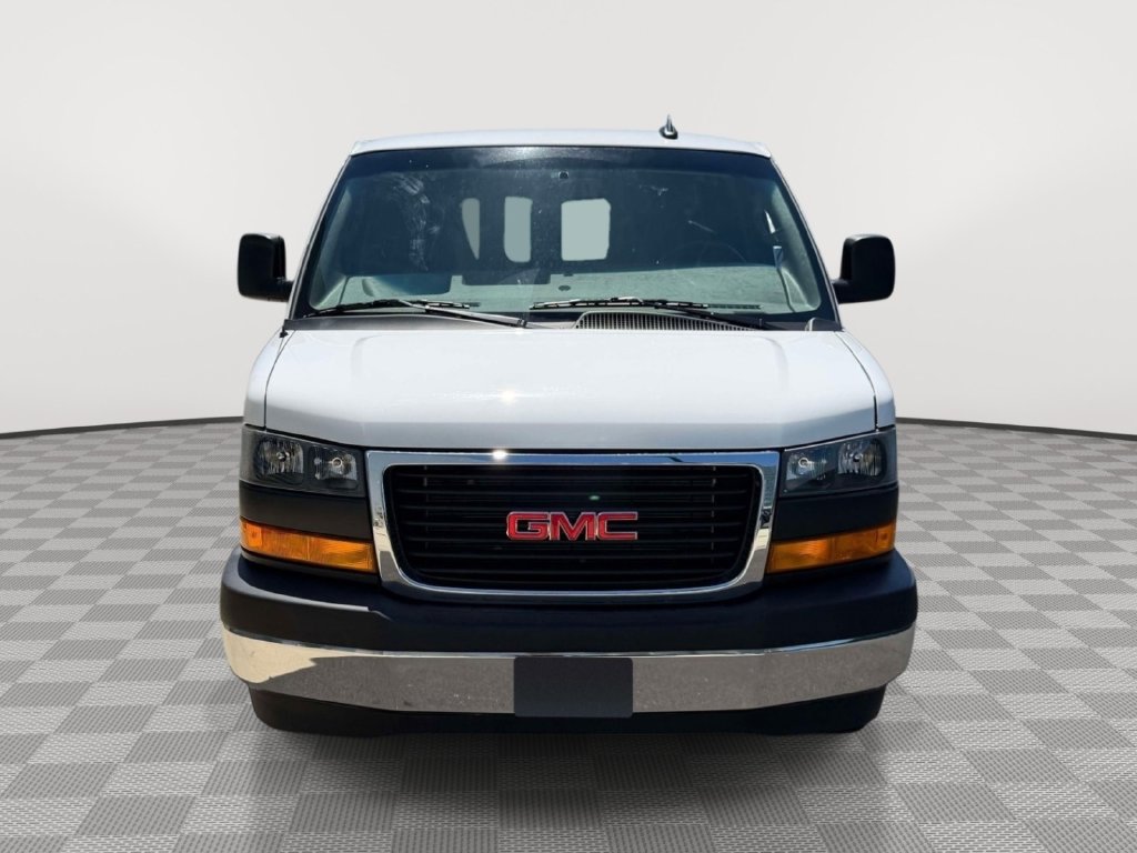 Used 2025 GMC Savana 2500 w/ Driver Convenience Package RWD image 2