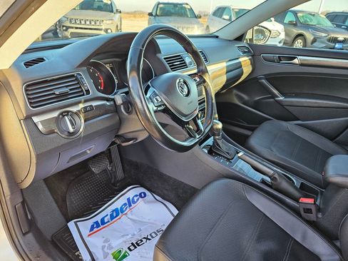 Used 2017 Volkswagen Passat 1.8T SE image 21