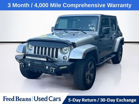 Used 2018 Jeep Wrangler Unlimited Sahara AWD/4WD image 3