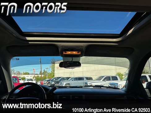 Used 2008 GMC Yukon SLT w/ SLT Preferred Equipment Group image 8