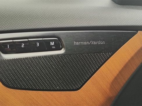 Certified 2023 Volvo XC90 B6 Plus w/ Protection Package Premier image 9