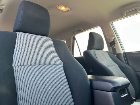 Used 2015 Toyota 4Runner SR5 image 27