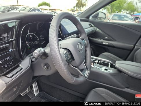 New 2026 Lexus TX 500h AWD image 16