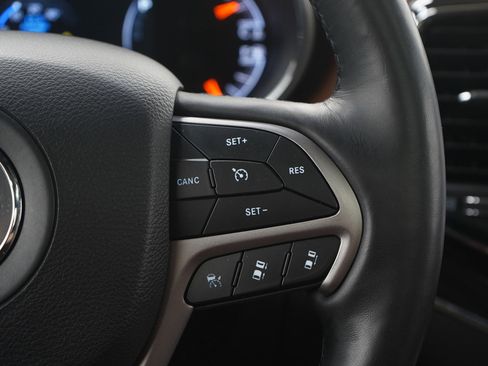 Used 2020 Jeep Grand Cherokee Overland image 27