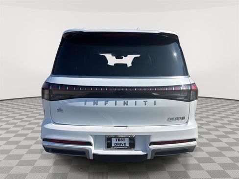Certified 2025 INFINITI QX80 Sensory image 6
