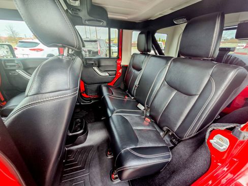 Used 2014 Jeep Wrangler Unlimited Sahara w/ Max Tow Package image 22