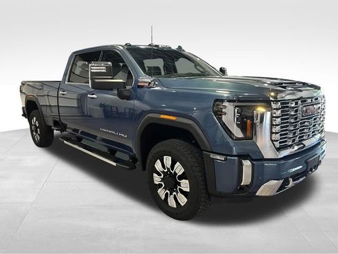 Used 2025 GMC Sierra 2500 Denali w/ Denali Reserve Package AWD/4WD image 1