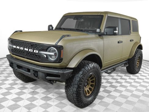 Used 2022 Ford Bronco Wildtrak AWD/4WD image 8