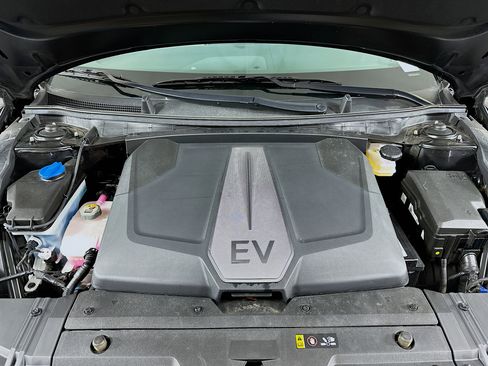 Used 2024 Kia EV6 Wind w/ Wind Technology Package RWD image 33