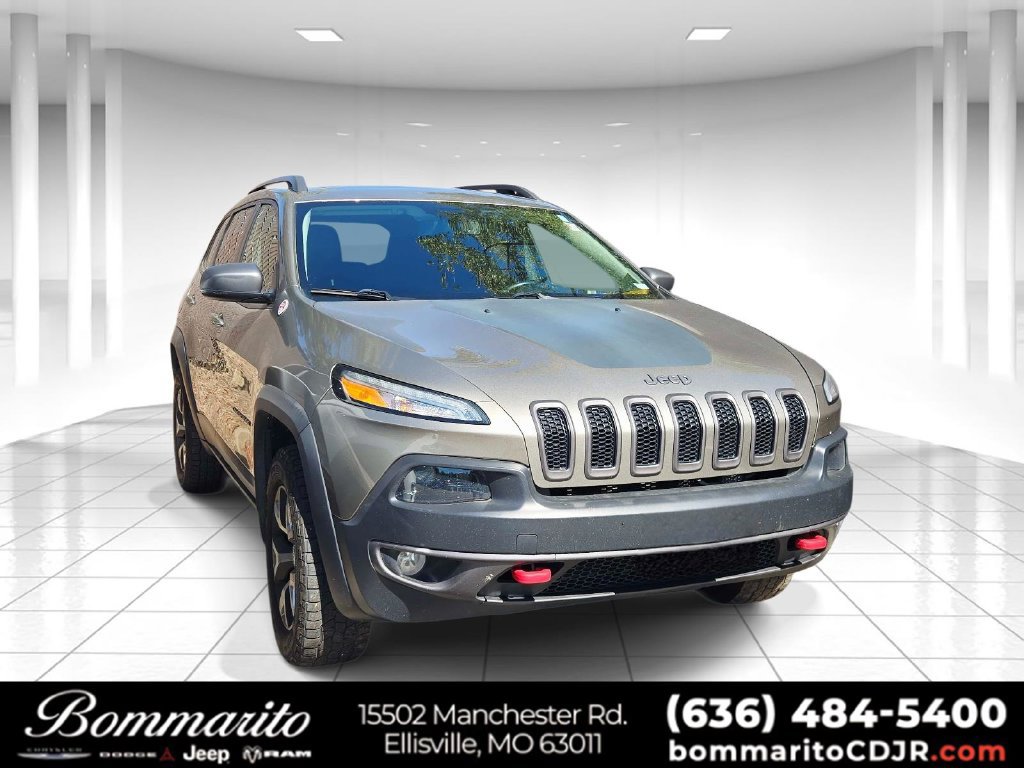 Used 2018 Jeep Cherokee Trailhawk w/ Quick Order Package 27L AWD/4WD image 1