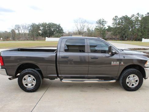 Used 2016 RAM 2500 Tradesman w/ Chrome Appearance Group image 18