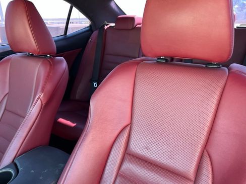 Used 2016 Lexus IS 200t RWD image 12