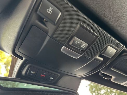 Used 2016 Mercedes-Benz SLK 300 image 19