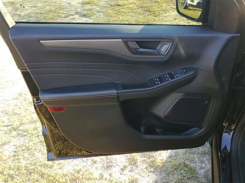 Used 2023 Ford Escape Active image 11