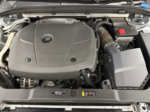 Used 2019 Volvo S60 T6 Momentum w/ Premium Package AWD/4WD image 9