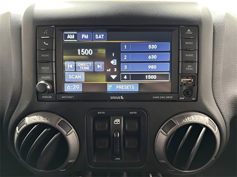 Used 2018 Jeep Wrangler Unlimited Sport image 17