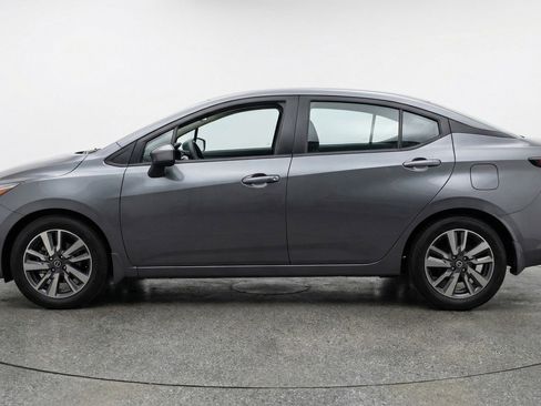Used 2025 Nissan Versa SV image 5