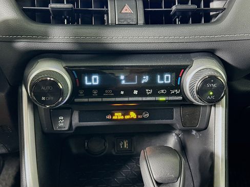 Used 2024 Toyota RAV4 LE image 23