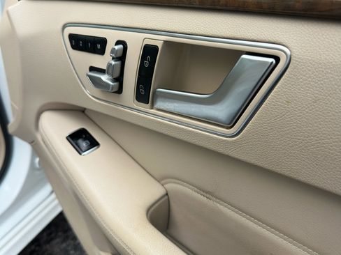 Used 2015 Mercedes-Benz E 350 Sedan image 47