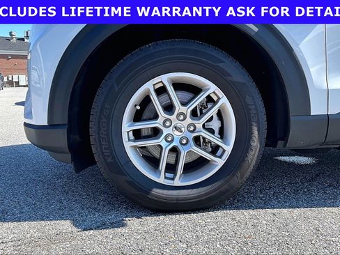 Used 2025 Ford Explorer Active RWD image 8
