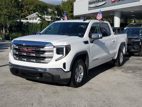 Used 2024 GMC Sierra 1500 SLE image 3