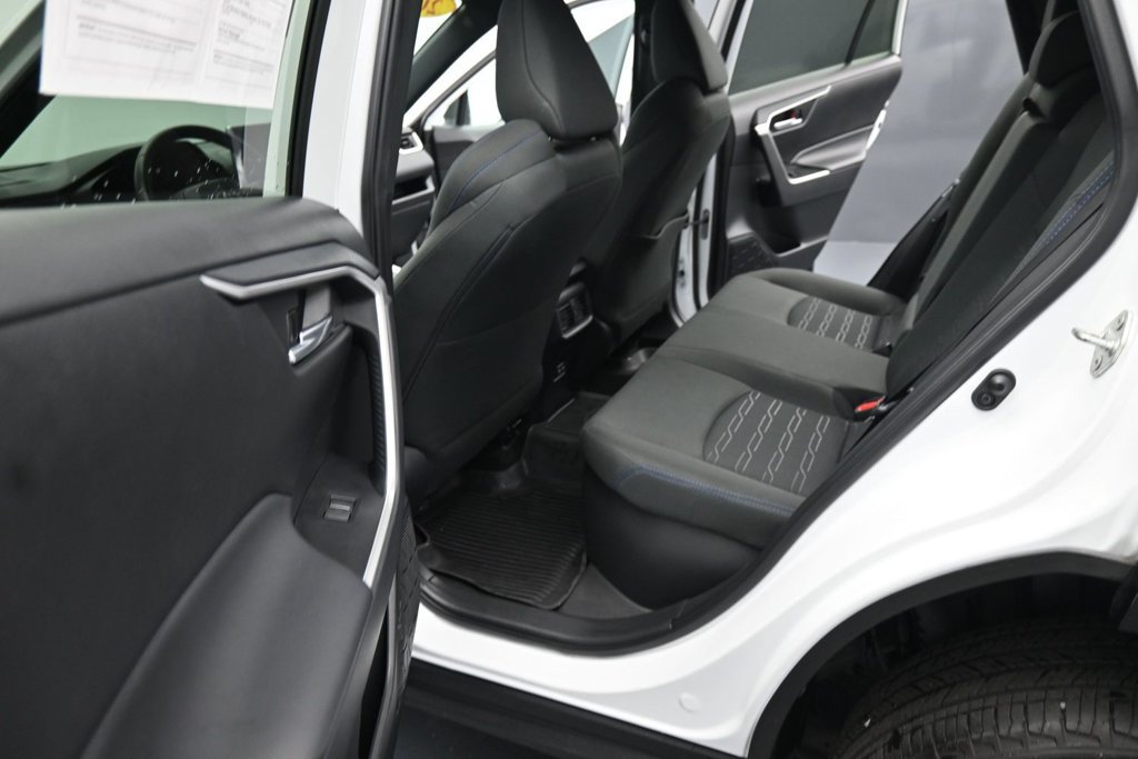 Used 2024 Toyota RAV4 SE AWD/4WD image 16