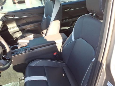 Used 2025 Toyota Camry SE w/ Multimedia Upgrade Package image 17