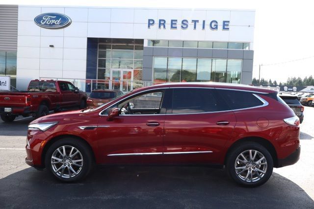 Used 2023 Buick Enclave Essence w/ Experience Buick Package AWD/4WD image 5