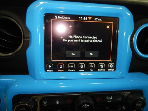 Used 2023 Jeep Wrangler Unlimited Sahara w/ Cold Weather Group image 28